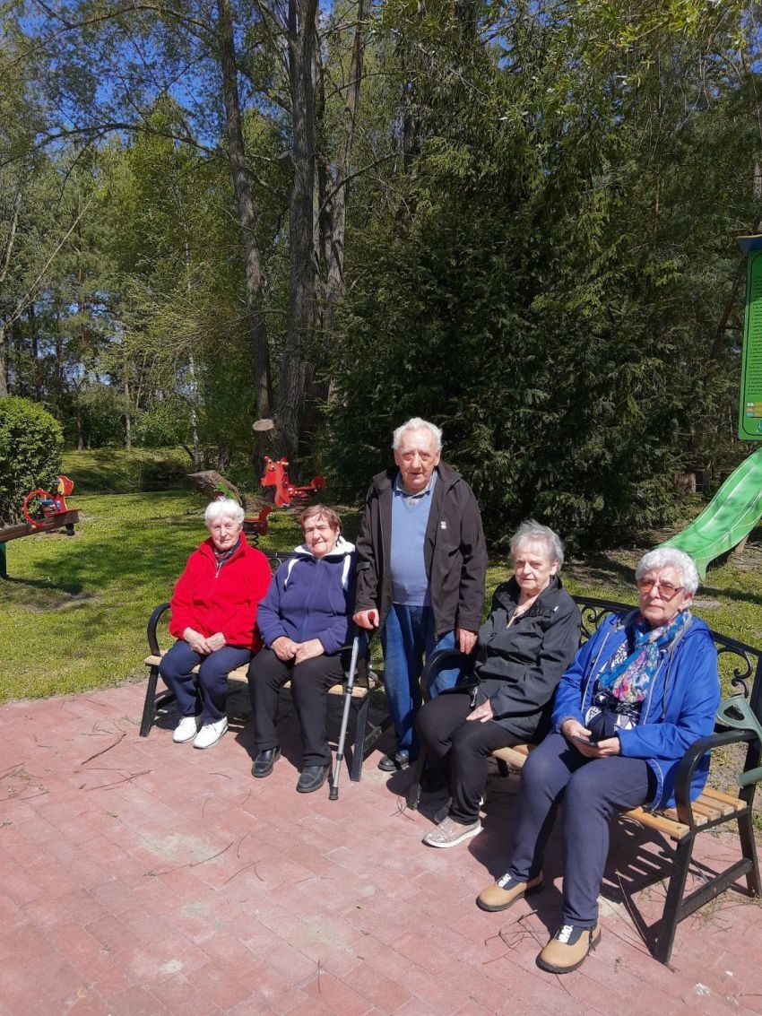 Aktywni Seniorzy w Gościńcu pod Dębem 