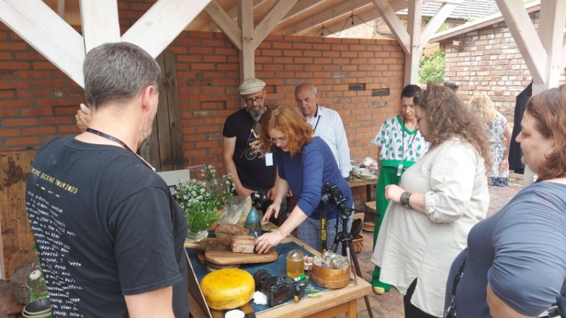 19.06.2023 r. Pokaz Fotografii Kulinarnej i Produktowej – Innowacja w obiektywie w ramach operacji pn.: Zespoły Tematyczne i innowacje w rolnictwie