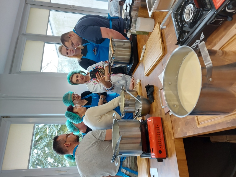 Cykl pokazów przetwórczych w formie warsztatów: wędliniarskie, serowarskie, piekarskie - listopad, grudzień 2025 r.