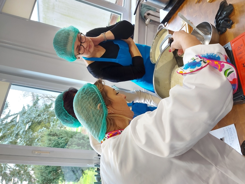 Cykl pokazów przetwórczych w formie warsztatów: wędliniarskie, serowarskie, piekarskie - listopad, grudzień 2025 r.