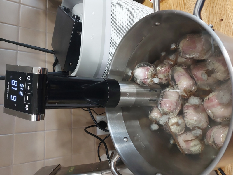 Cykl pokazów przetwórczych w formie warsztatów: wędliniarskie, serowarskie, piekarskie - listopad, grudzień 2025 r.