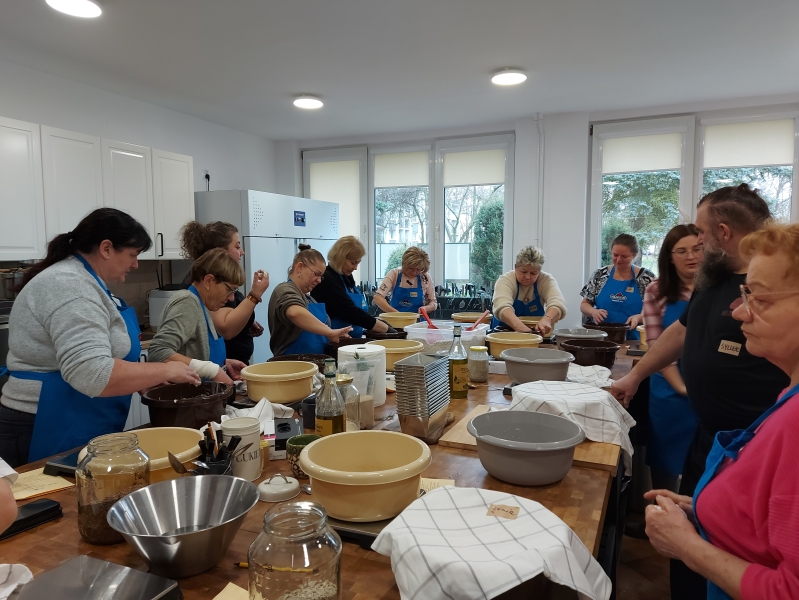 Cykl pokazów przetwórczych w formie warsztatów: wędliniarskie, serowarskie, piekarskie - listopad, grudzień 2025 r.