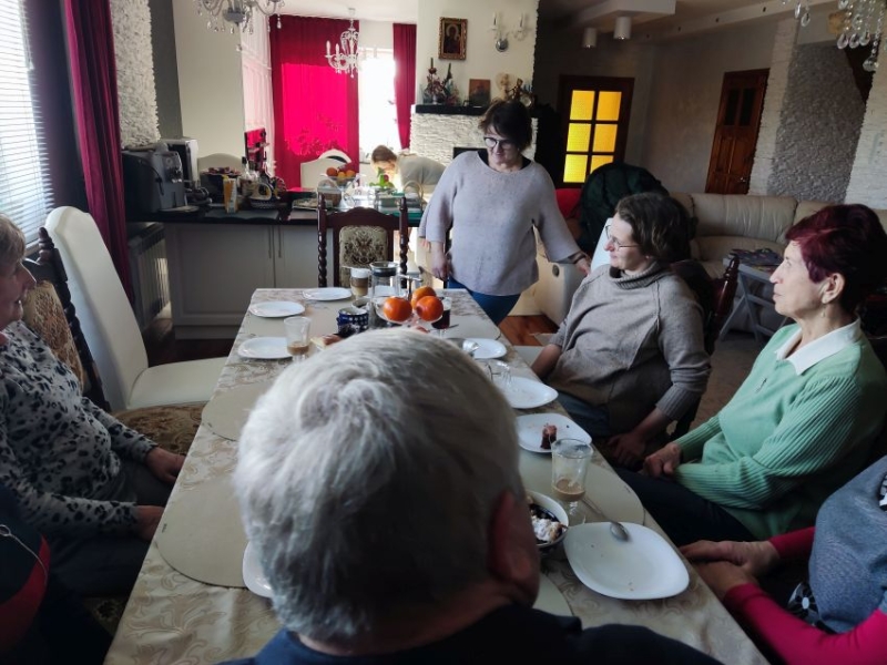  Seniorzy z Nowego Żabna przygotowują już ozdoby świąteczne