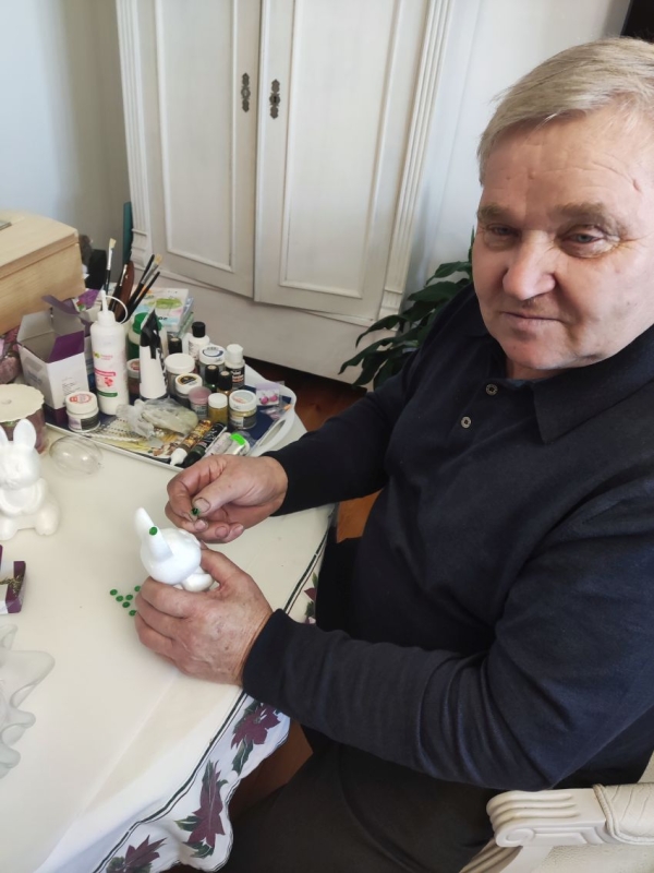  Seniorzy z Nowego Żabna przygotowują już ozdoby świąteczne
