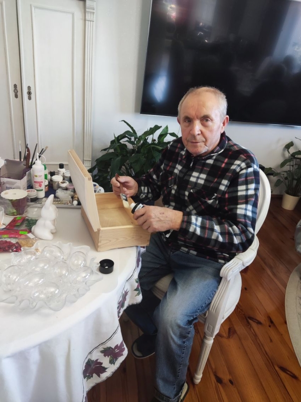  Seniorzy z Nowego Żabna przygotowują już ozdoby świąteczne