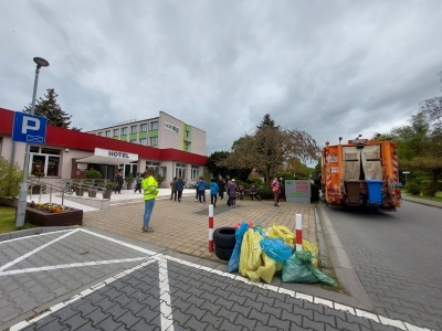 Relacja TVP Gorzów Wielkopolski pt. ,,Międzynarodowy Dzień Ziemi. Uczniowie wysprzątali park na terenie ODR-u"